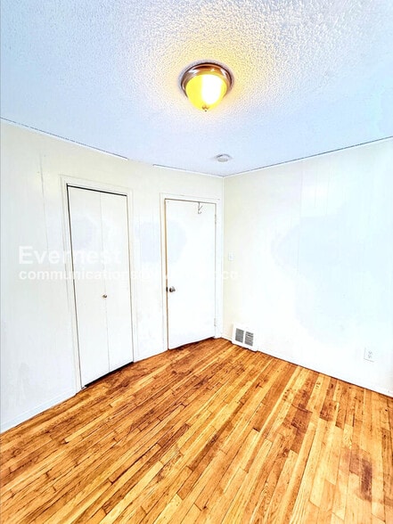 Building Photo - 19449 W Chicago