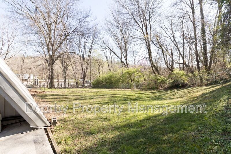 Building Photo - 3109 Ellis Ave