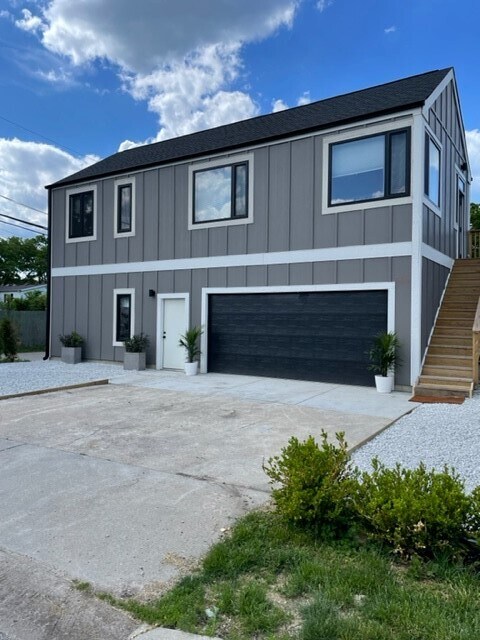 Building Photo - 1502 Fowler Ave