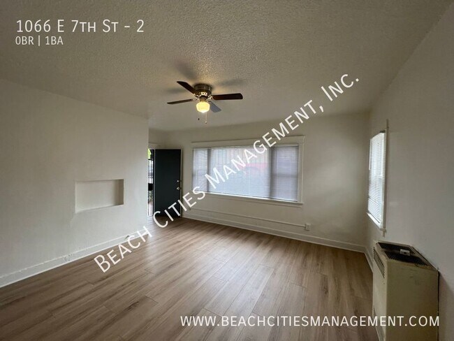 Building Photo - 1066 E 7th St