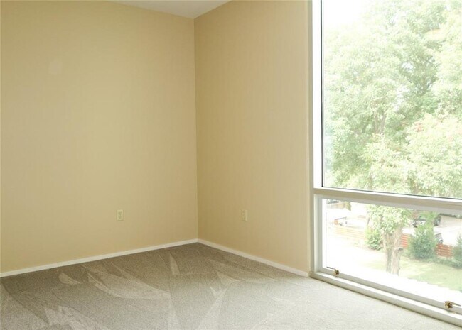 Building Photo - 1600 Barton Springs Rd