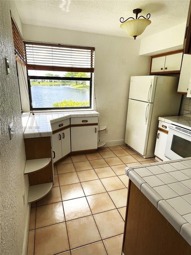 Building Photo - 1100 Constitution Dr