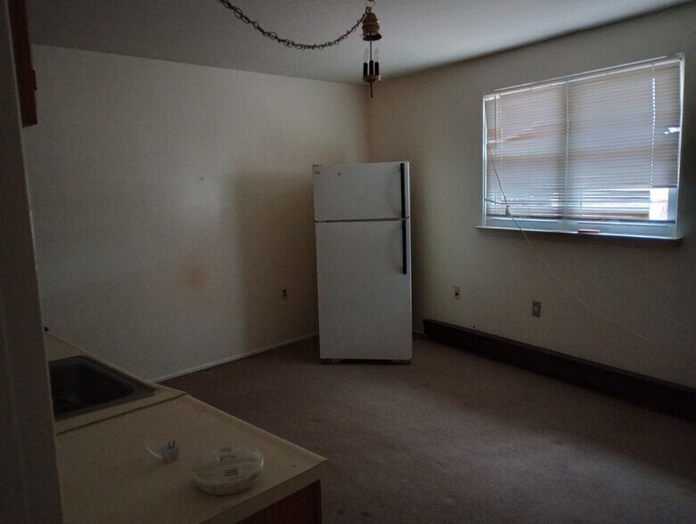 Building Photo - 303 S Atlantic Ave E