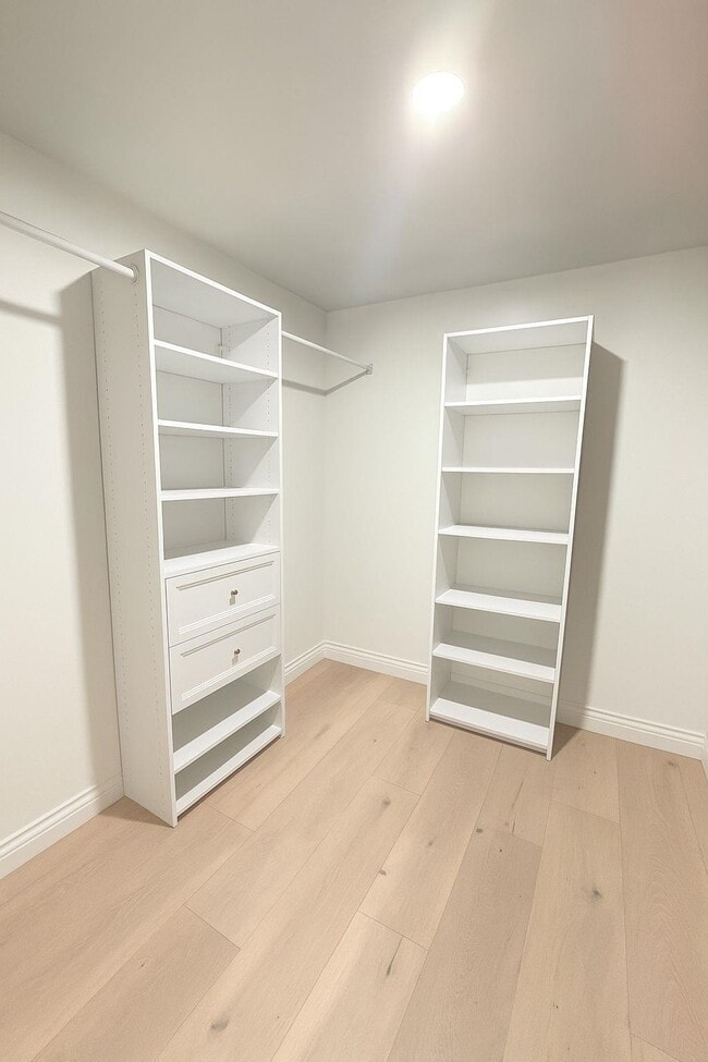 Building Photo - 996 Palisade Ave