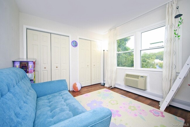 Building Photo - 33 Ridge Rd