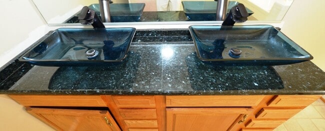 Building Photo - Harbourview Community