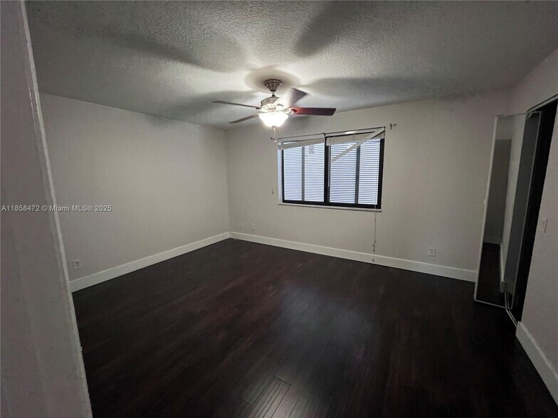 Building Photo - 11246 NW 14th Ct