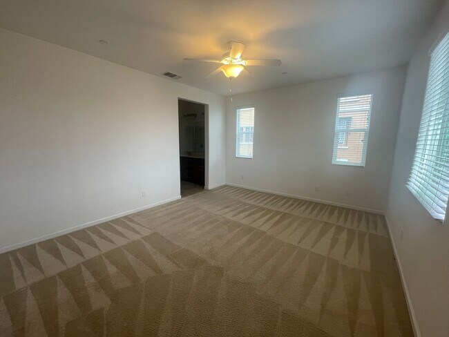 Building Photo - 3 Bedrooms in Paseo Del Norte of Roseville