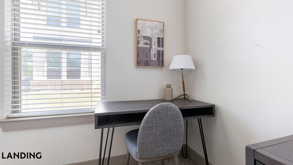 Building Photo - 12500 Shadowglen Trce