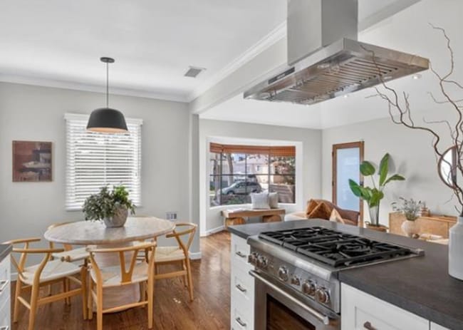 Building Photo - COMPLETELY REMODELED 2 BEDROOM 2 BATH HOUSE