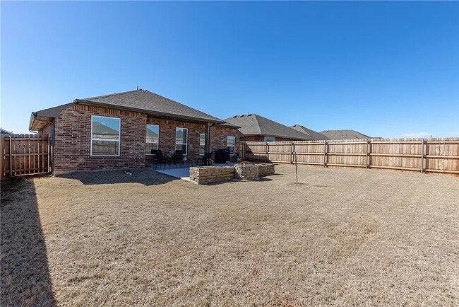 Building Photo - 18208 Autumn Grove Dr
