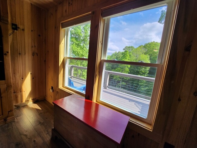 Building Photo - 2650 Hickory Nut Gap Rd