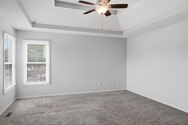 Building Photo - 14241 W 128th St
