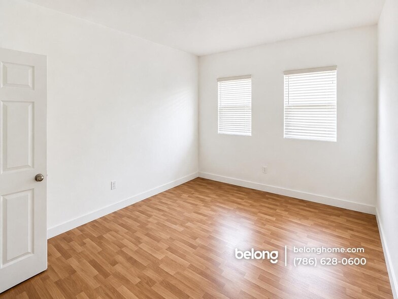 Building Photo - 8833 NW 107 Ct