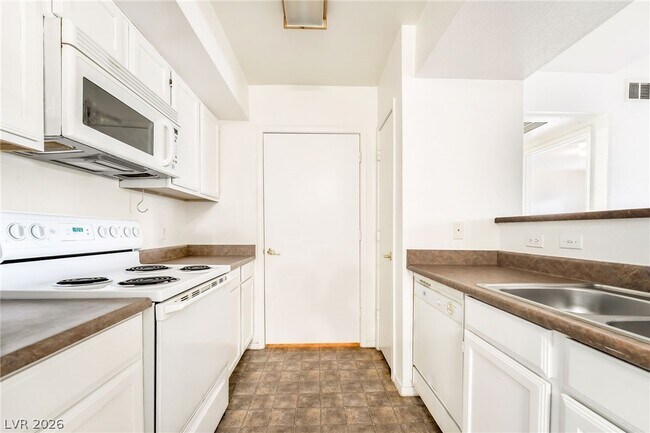 Building Photo - 45 Maleena Mesa St