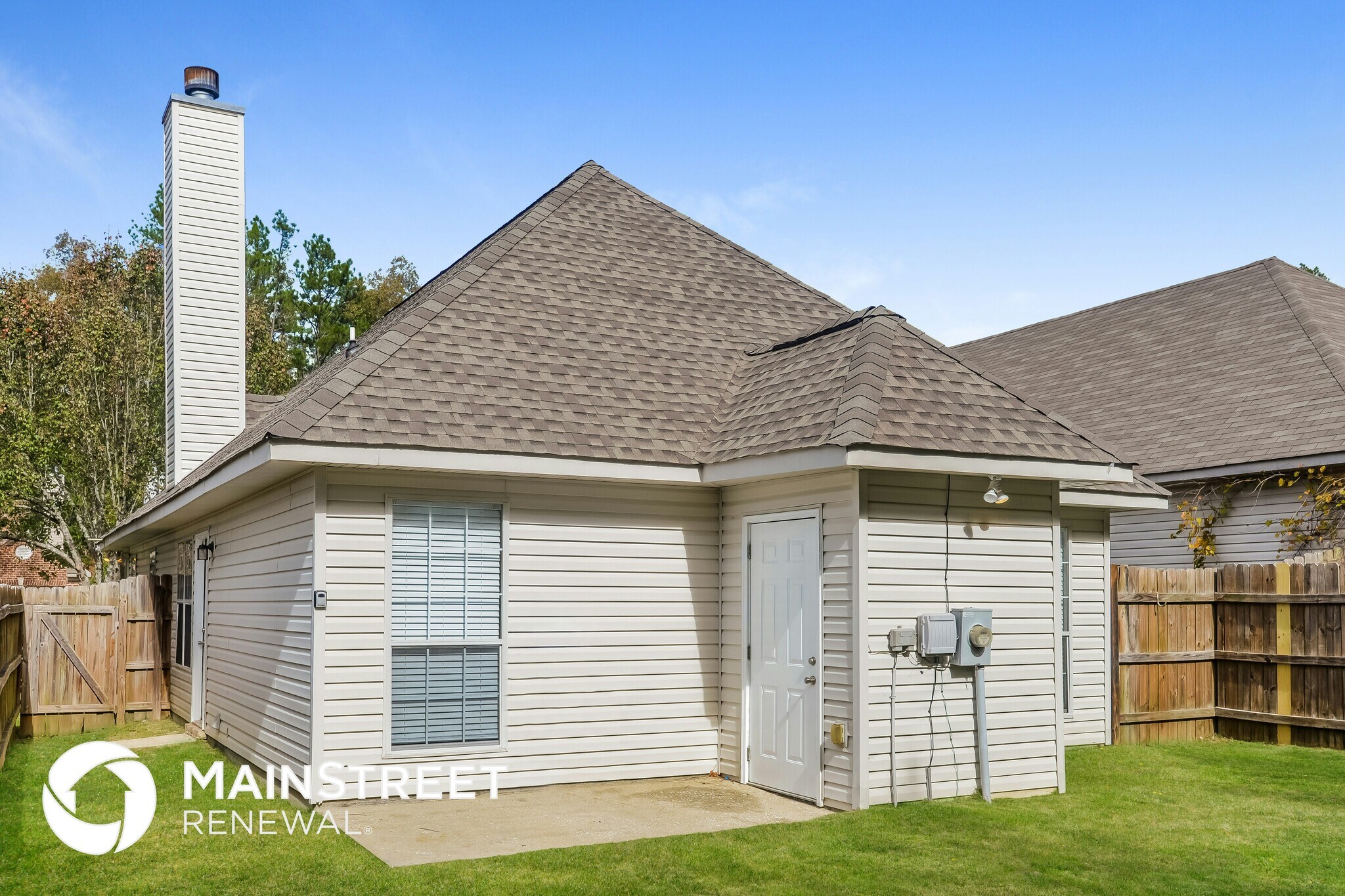 Building Photo - 255 Forest Lakes Dr