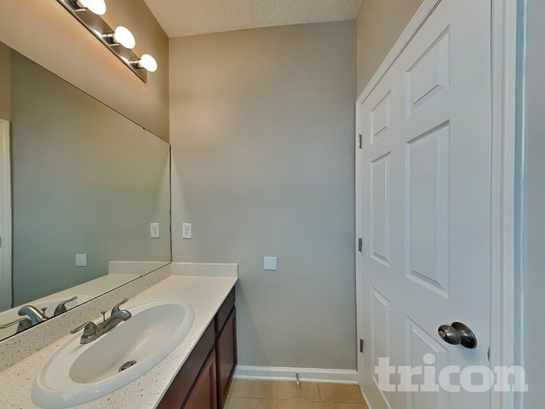 Building Photo - 454 Vineyard Ln