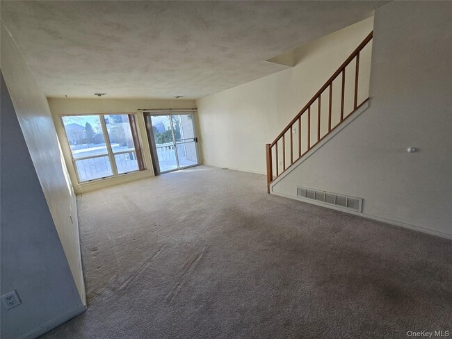 Building Photo - 220 Montauk Hwy