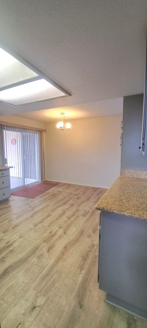 Building Photo - Larger 2 Bedroom home