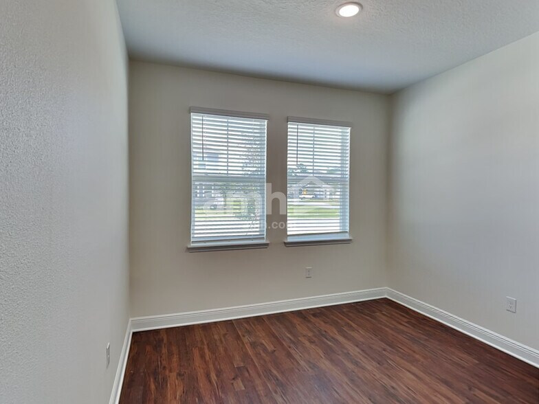 Building Photo - 2756 Ponds Trl