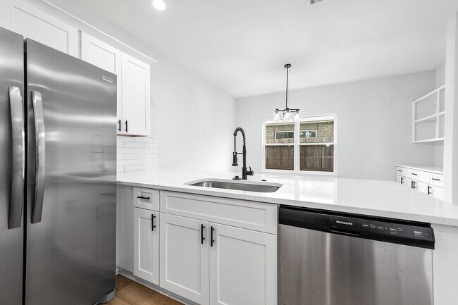 Building Photo - 783 Fortune St