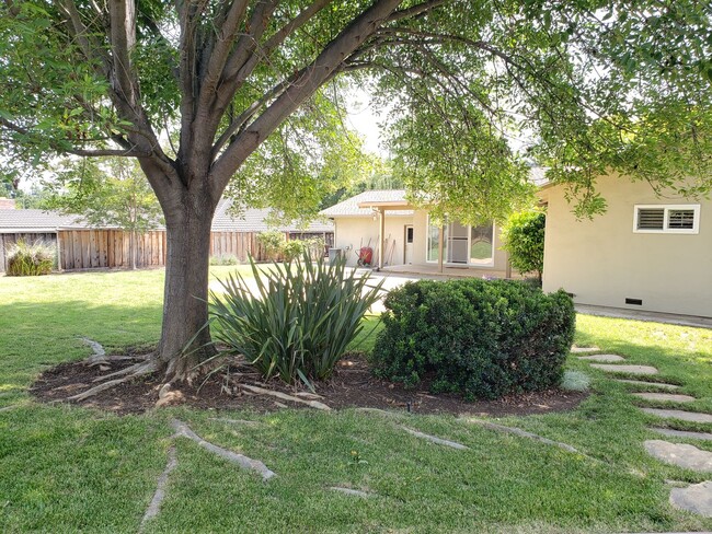 Building Photo - Beautiful 4 Bed 2.5 Bath Almaden Country C...