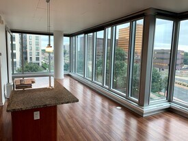 Building Photo - 8151 33rd Ave S