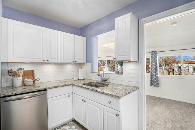 Kitchen & Entrance to Sunroom - 1371 Ivy St