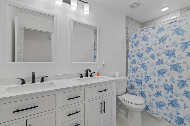 Building Photo - 1024 Greenlee St