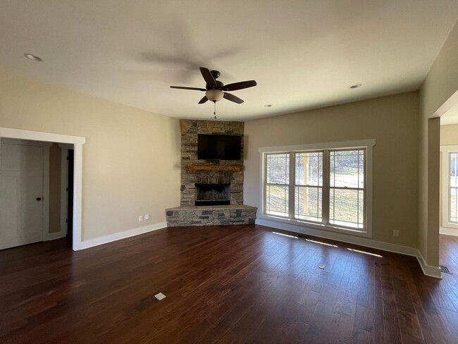 Building Photo - Murfreesboro / Rockvale Country Home 23 pl...