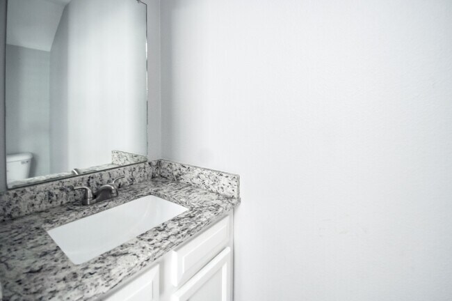 Building Photo - 1446 W Netherland Way