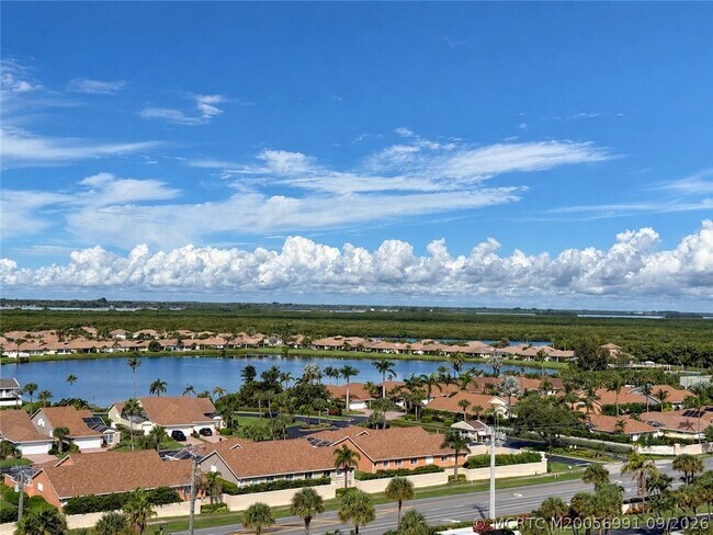 Building Photo - 3100 N Hwy A1A