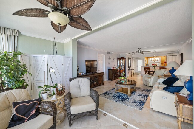 Building Photo - 910 Dogwood Dr