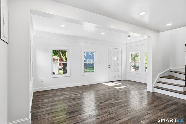 Building Photo - 52 4th St