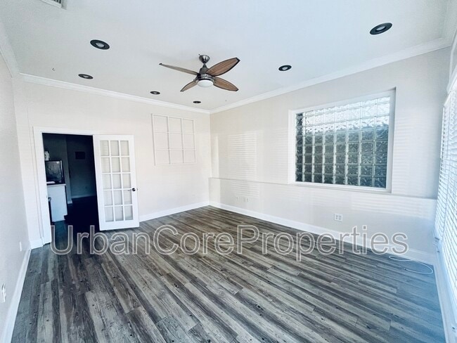 Building Photo - 236 4th St N