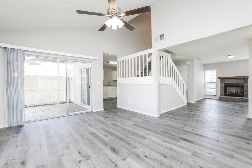 Building Photo - 1275 Pin Oak Dr