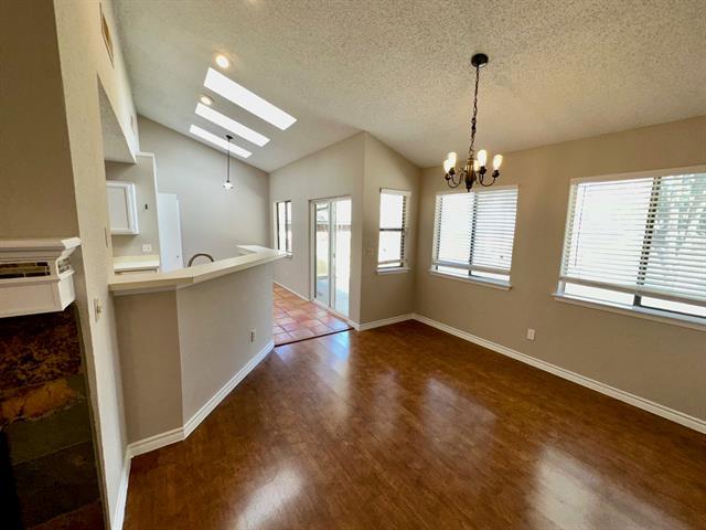 Building Photo - 3411 Bellview Dr
