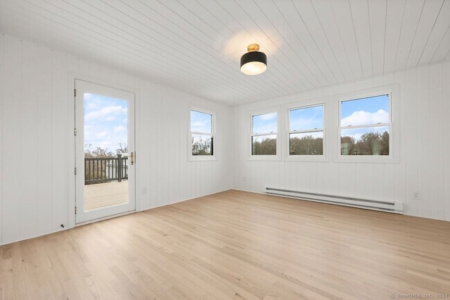 Building Photo - 141 Ridgewood Dr
