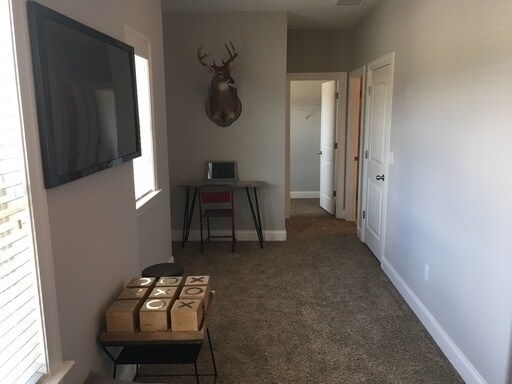 Building Photo - West End