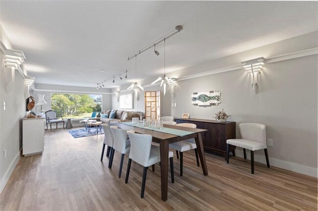 Building Photo - 3330 Gulf of Mexico Dr