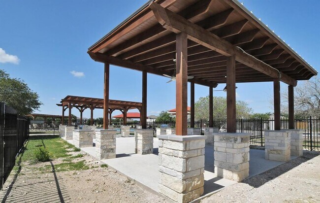 Building Photo - 249 Noddy Rd