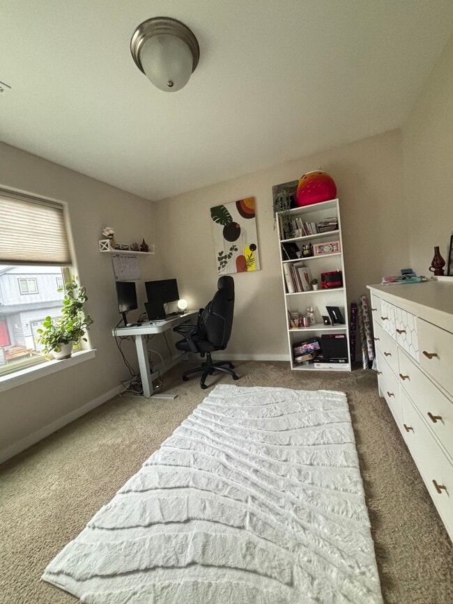 Building Photo - 5909 NE 38th Ct