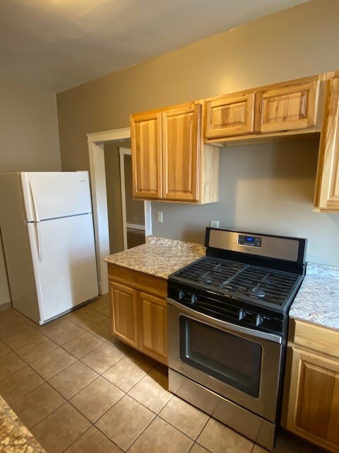 Building Photo - 5320 N Winthrop,-3W