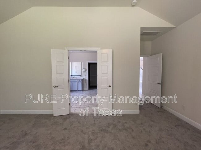 Building Photo - 716 Expedition Way