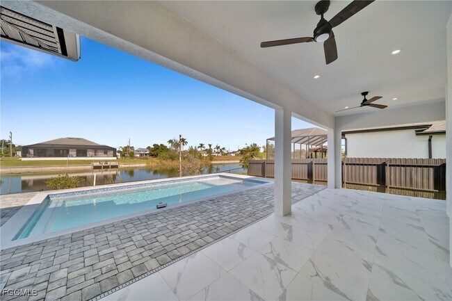 Building Photo - 2521 Diplomat Pkwy W