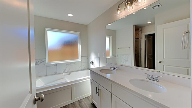 Building Photo - 489 Hardesty Dr