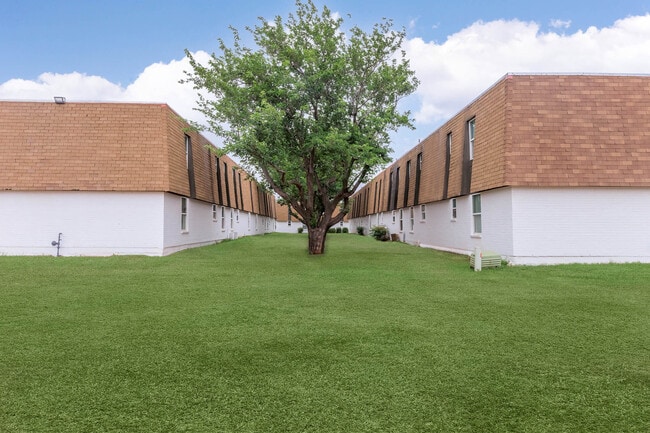 Building Photo - Summit at Abilene North Apartments