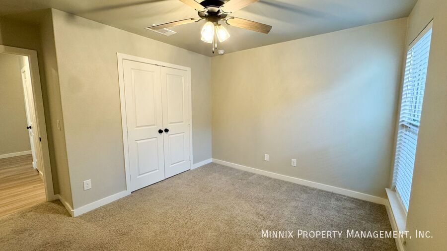 Building Photo - 3407 Bryan Ave