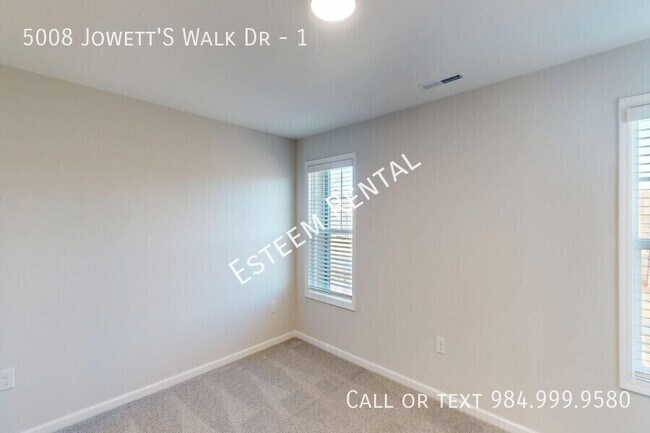 Building Photo - 5008 Jowett's Walk Dr