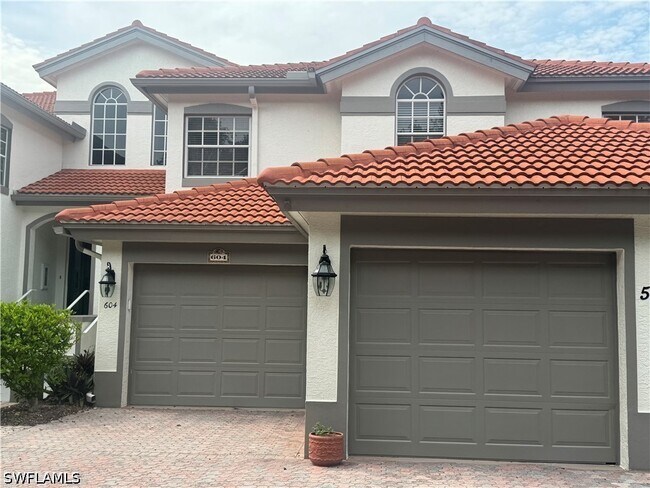 Building Photo - 562 Laguna Royale Blvd